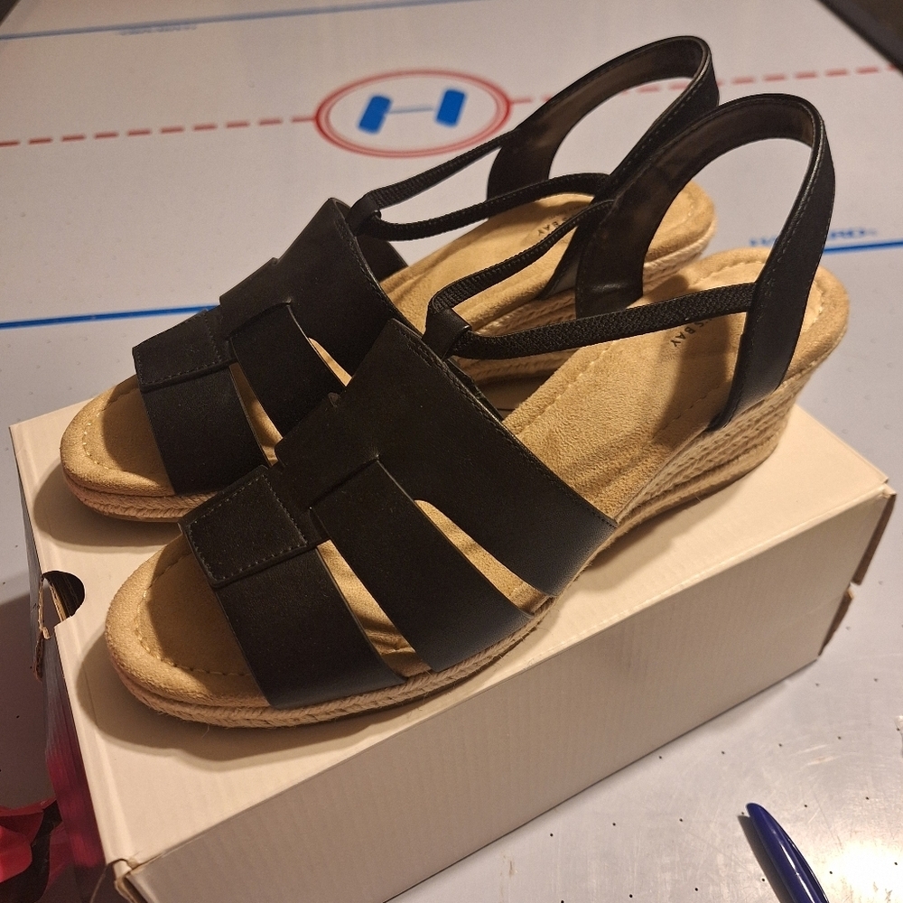 New With Box St John's Bay Chic Black  Sandals with Ankle Strap. Size 10 M